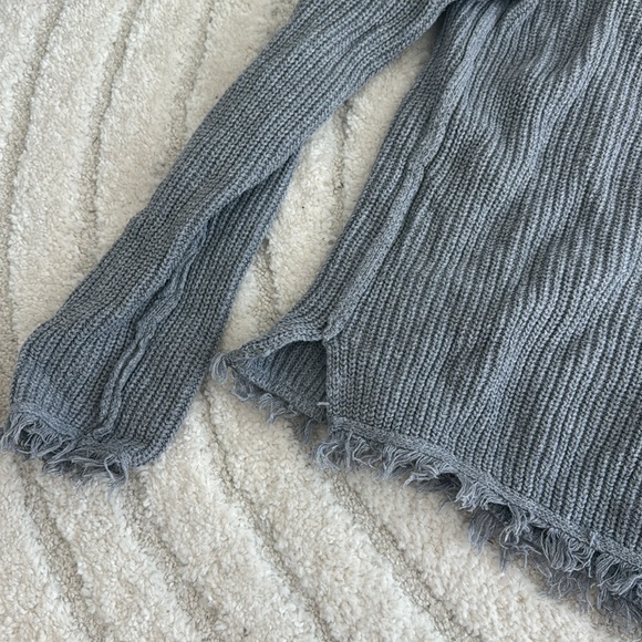 Philosophy grey fringe sweater - Picture 3 of 3
